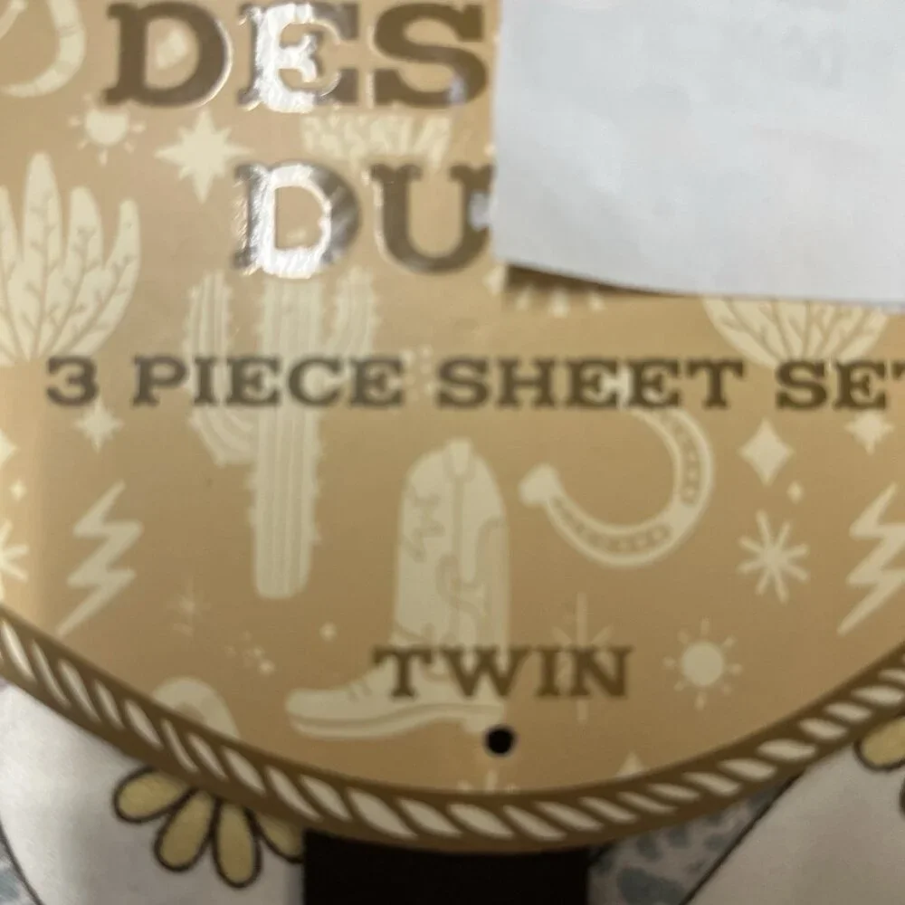 Dessert Dust Twin Sheet Gray All Over‎ Cowboy Boot Floral Print Western Cowgirl